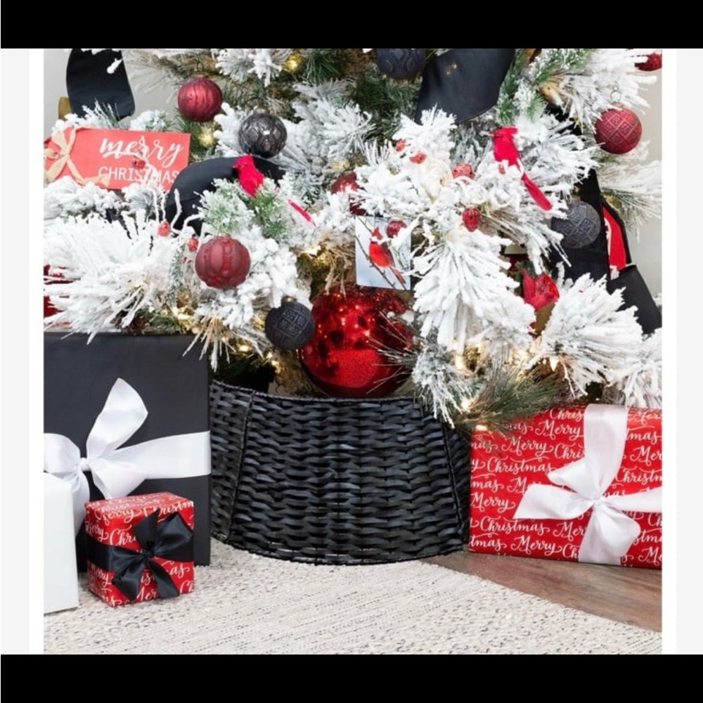 Woven Tree Collar Christmas Holiday Decor 29” BLACK